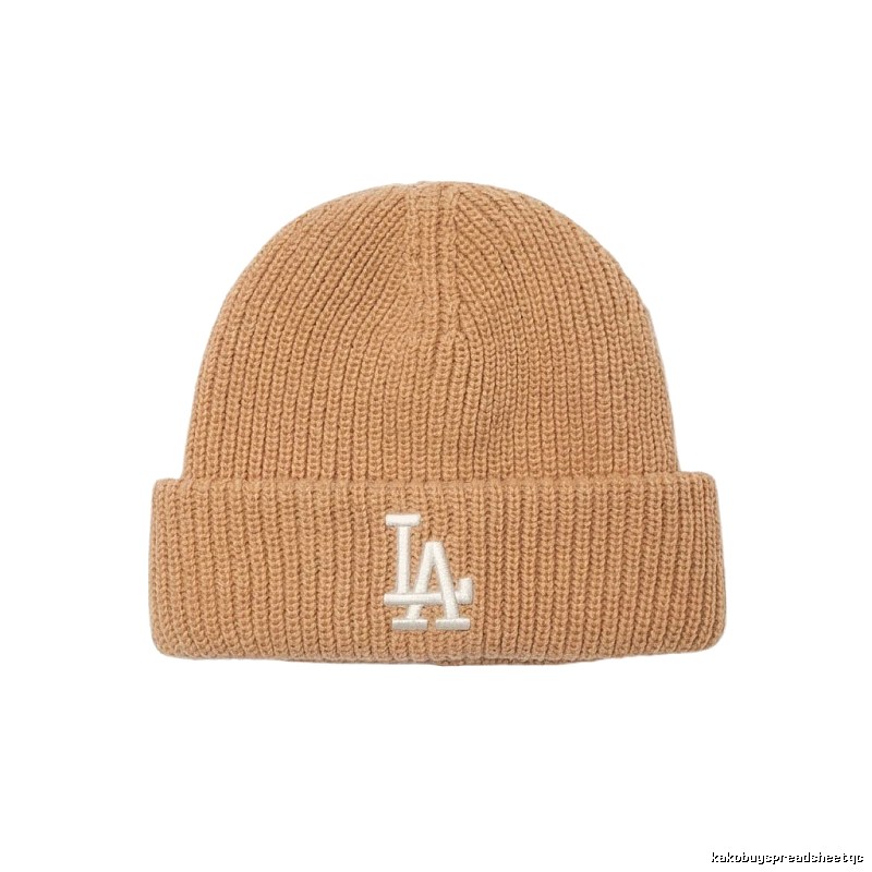 Classic LA-style khaki cap of MLB