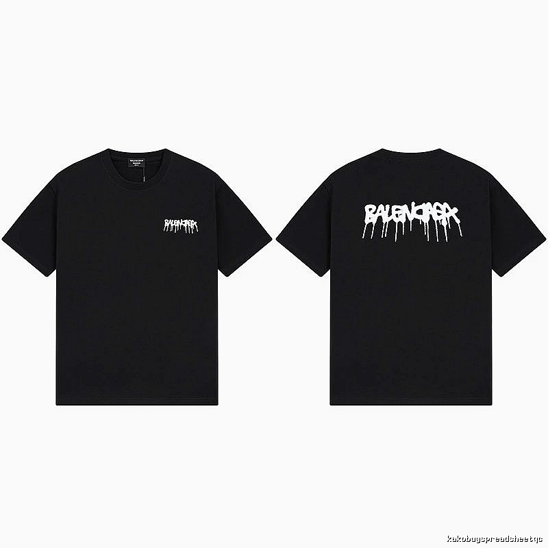 Balenciaga street-style black T-shirt