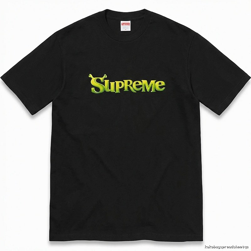 Black T-shirt with Supreme letter print