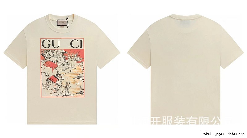 Gucci Vintage Style Illustration Print Off-white T-shirt