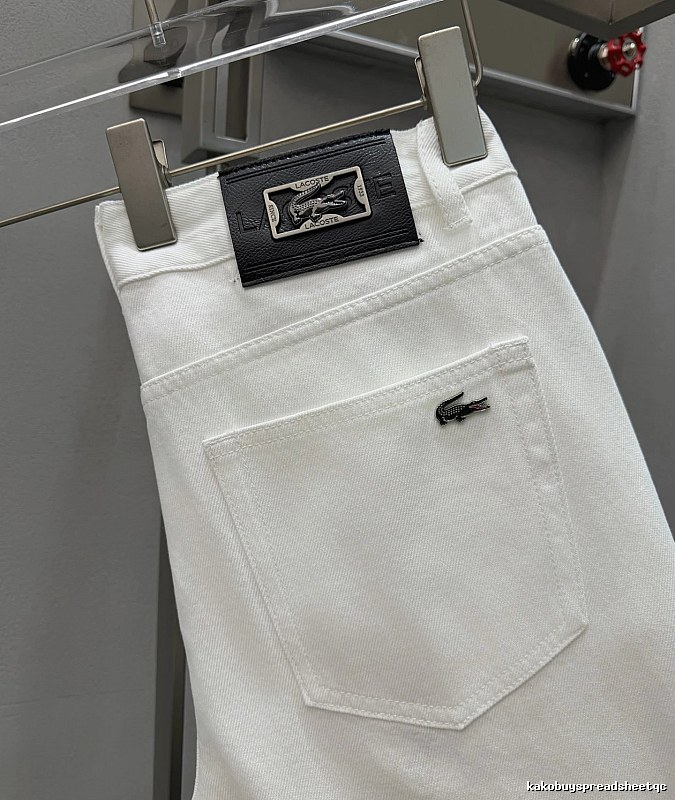 Logo Jeans with green crocodile emblem and clean back pocket - Lacoste Weekend Edit