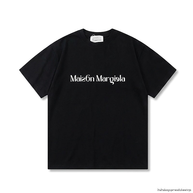 Maison Margiela minimalist style black T-shirt