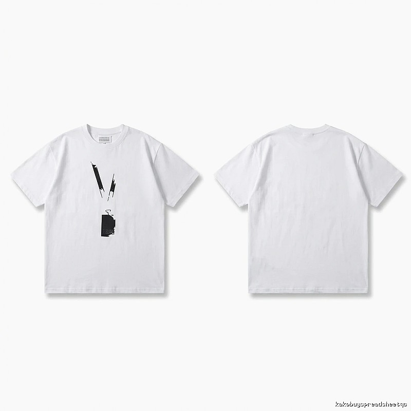 Maison Margiela minimalist style white T-shirt