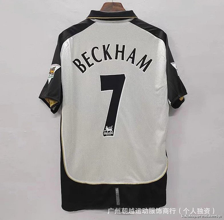 Manchester United Classic Beckham #7 soccer jersey White Black Retro for Daily Styling