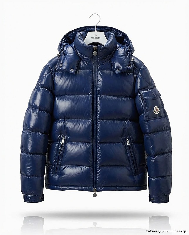 Moncler shiny and fashionable down jacket