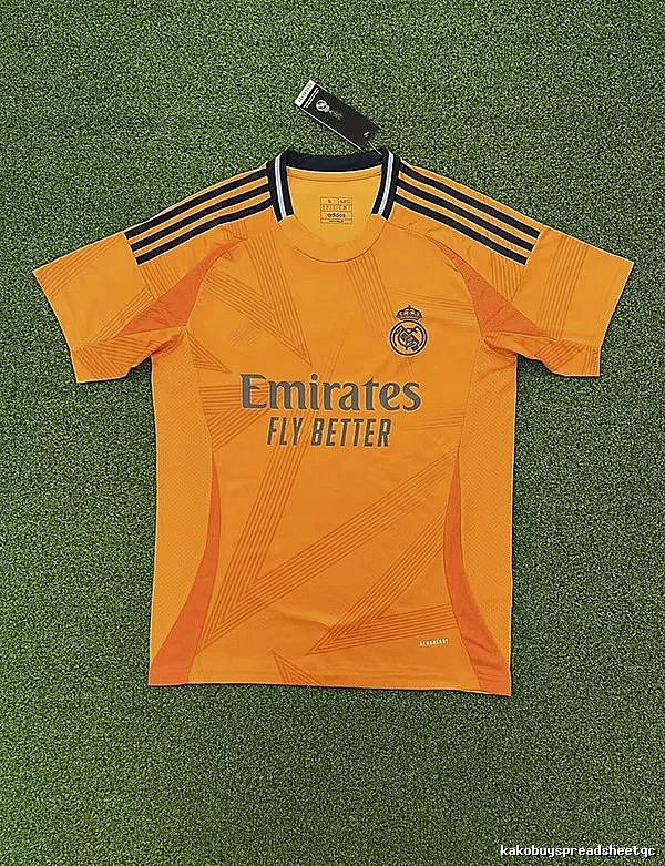 Real Madrid Casual Home soccer jersey White Real Madrid for Streetwear Looks