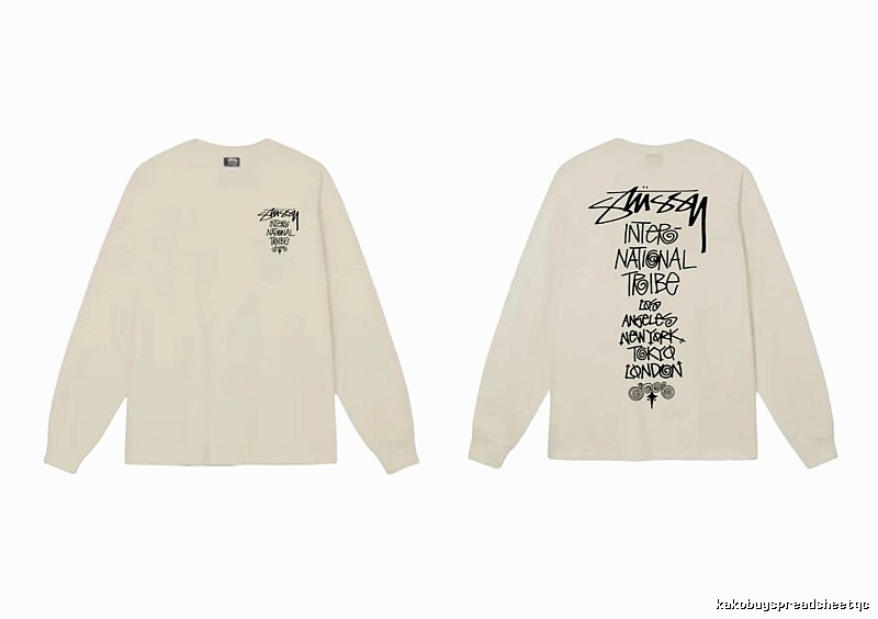 Stussy graffiti-style off-white long-sleeve