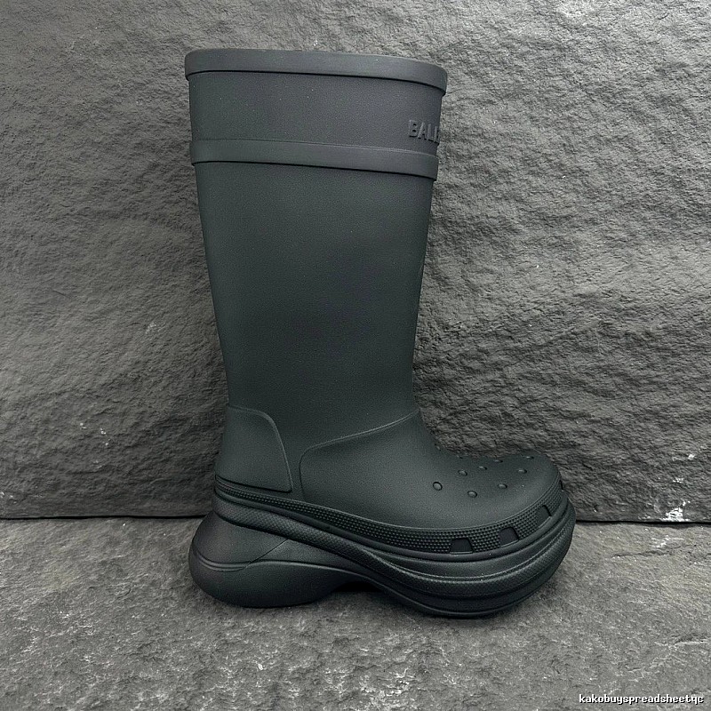 Tall Green Rubber Boot Rain Boot for Daily Rotation