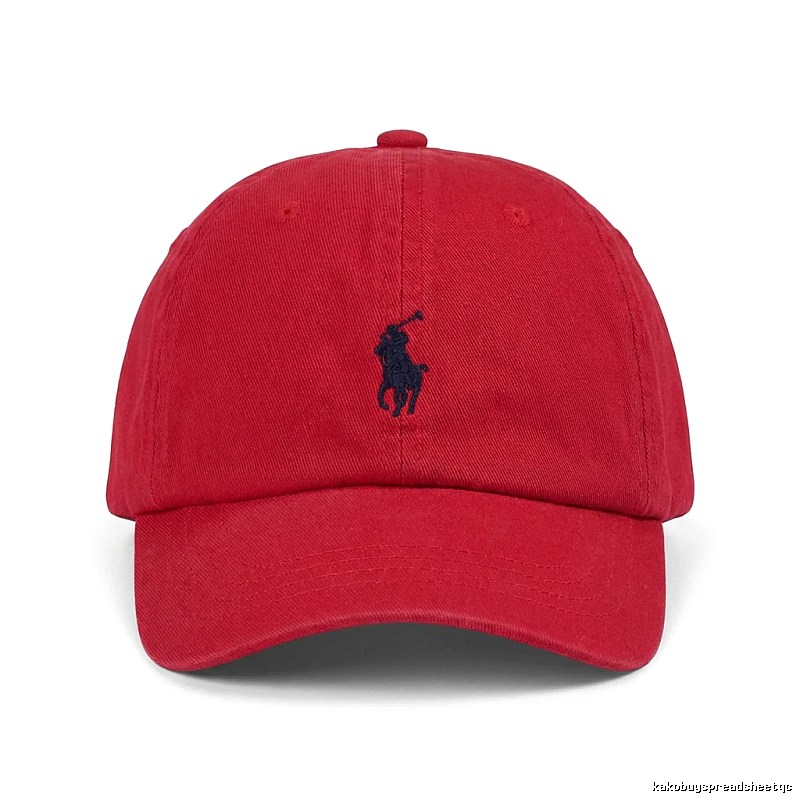 The classic and simple style red hat of Ralph Lauren
