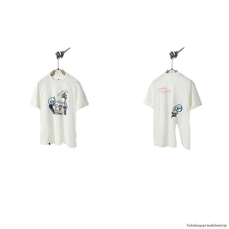 Travis Scott x Jordan Co-branded Graffiti-style Off-white T-shirt