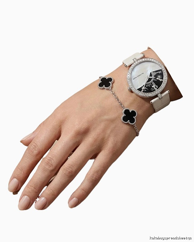 Van Cleef & Arpels Four-Leaf Clover Black Bracelet